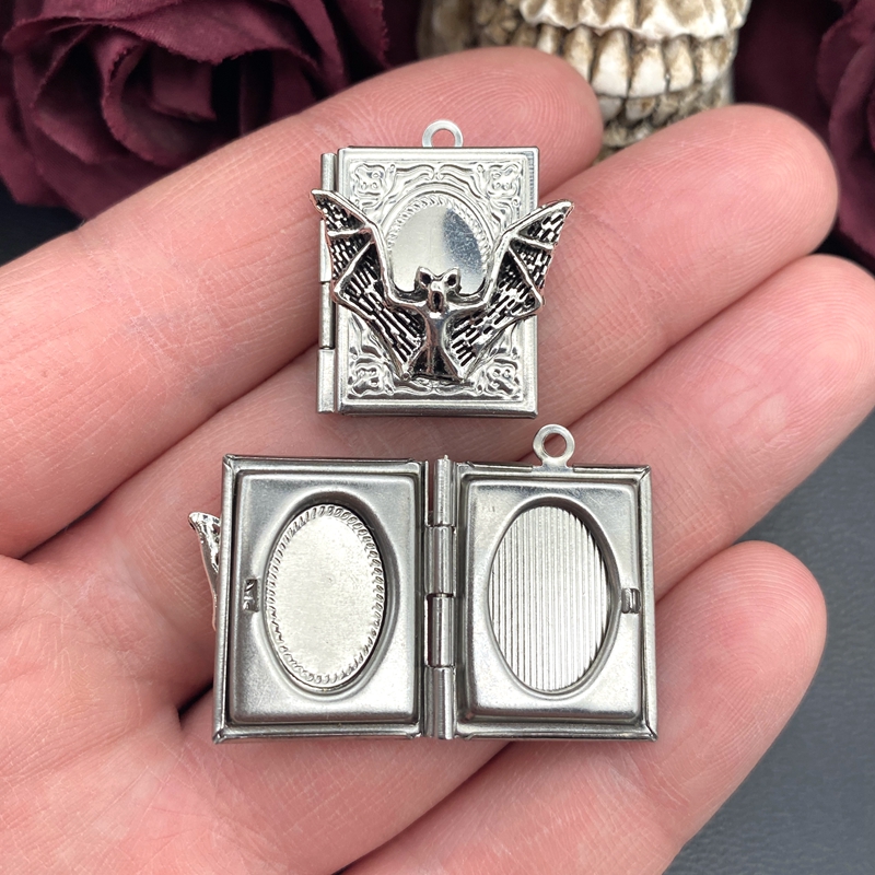2pcs 27*22mm Bat Book Locket C - огляд і ціна Metal Photo Panel